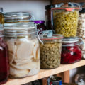 Beim Einkochen von Obst und Gemüse ist einiges zu beachten. Foto © Harald Walker stock adobe